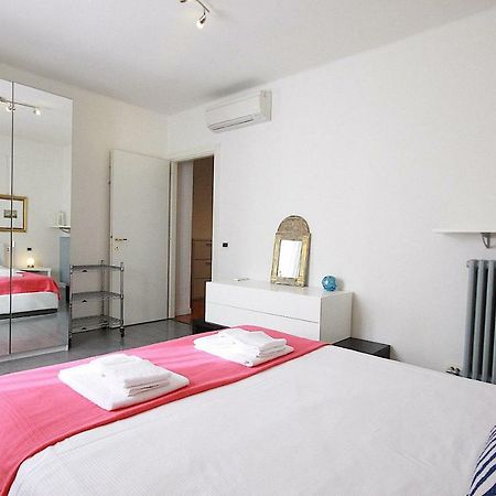 Bianco Apartment Verona Bagian luar foto