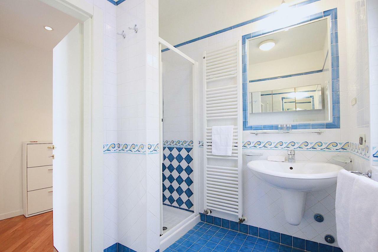 Bianco Apartment Verona Bagian luar foto