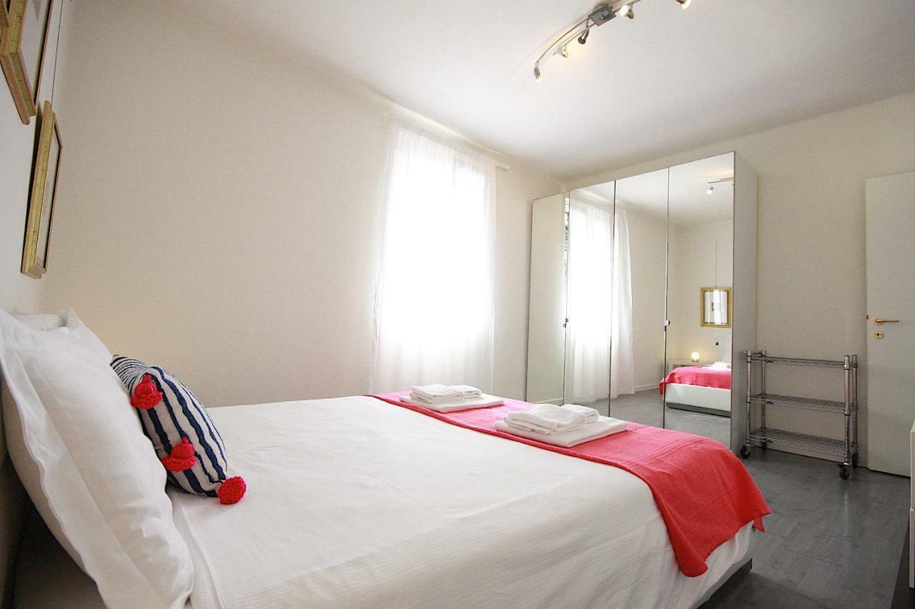 Bianco Apartment Verona Bagian luar foto